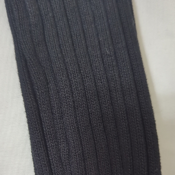 Hera Collection Ribbed V-Neck Top, Color Black, Size S - Picture 6 of 12